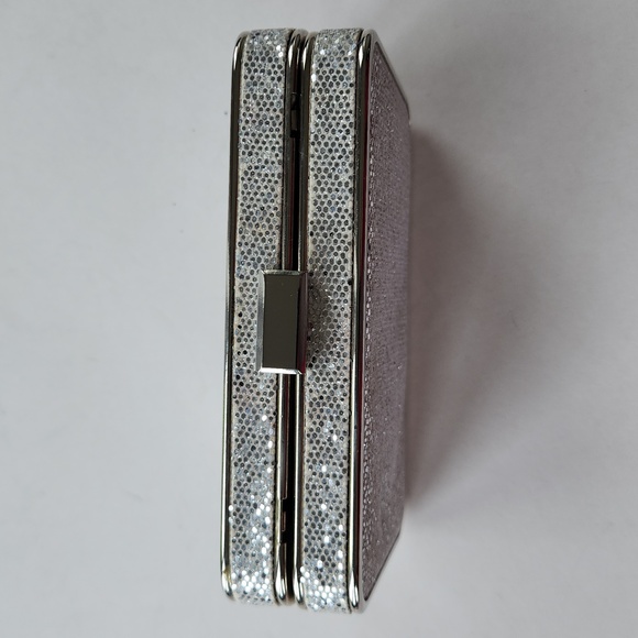 Silver clutch - Picture 8 of 8